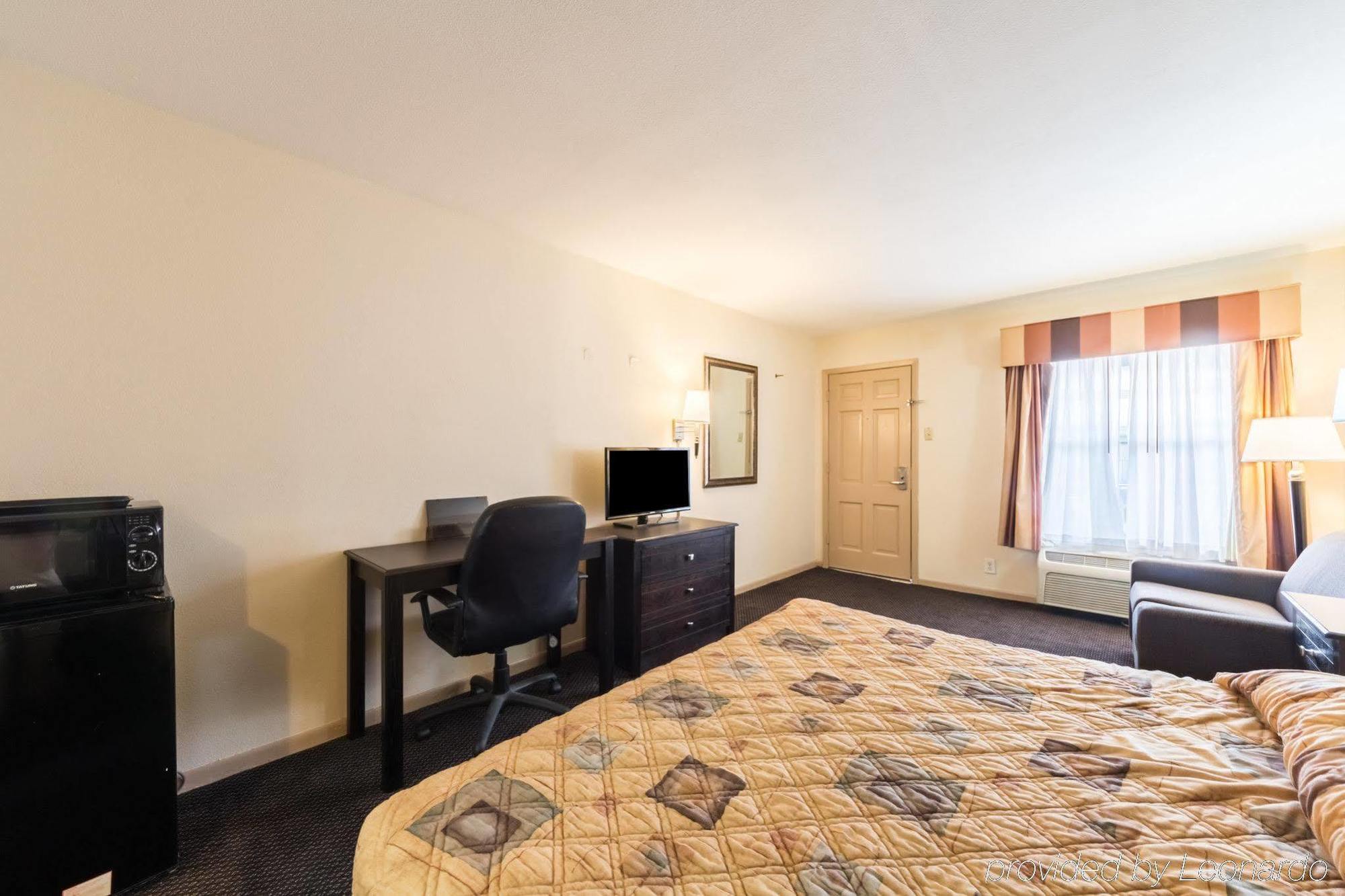 Rodeway Inn University Остін Екстер'єр фото